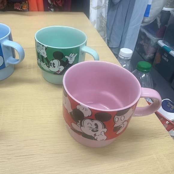 Walt Disney Rare Mickey Mouse Set Of 4 Stackable Colored Ceramic Mugs EUC - Picture 6 of 7